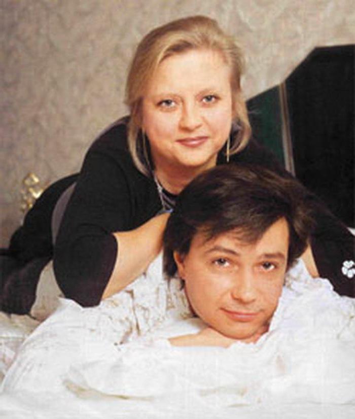 Увел даму сердца у Бари Алибасова и несколько лет скрывал брак с ней: как живет 54-летний Владимир Асимов