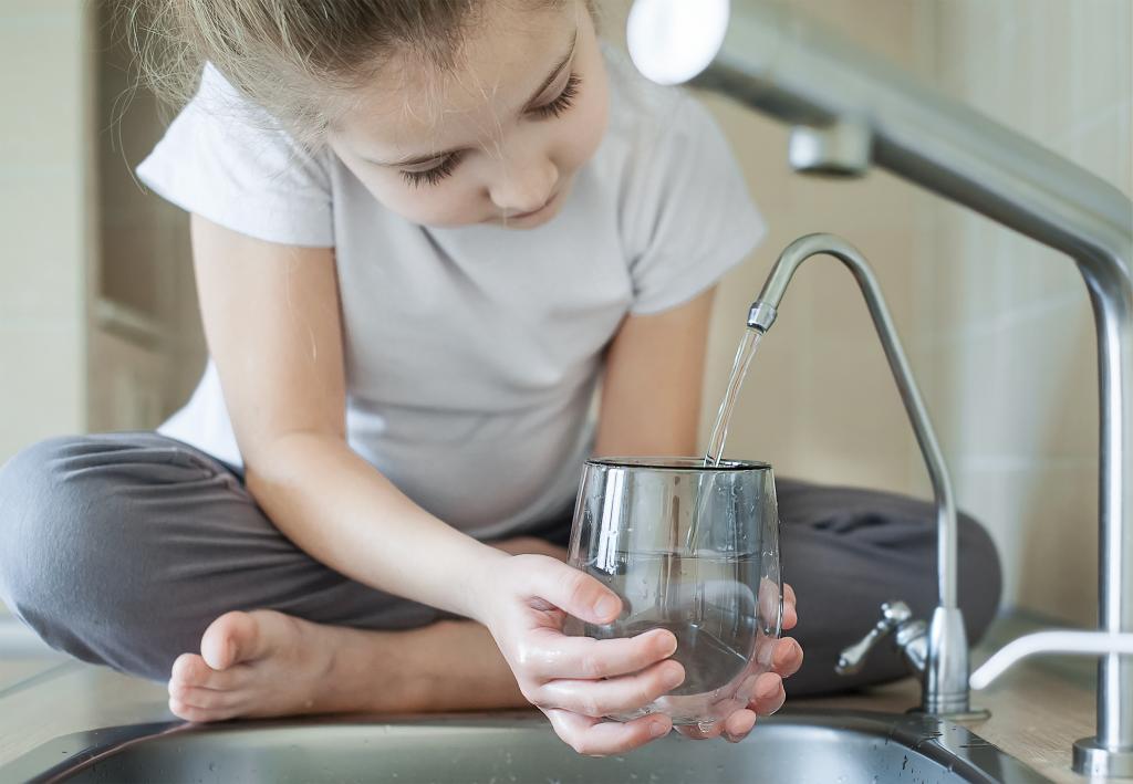 Не живая вода: какую опасность может нести вода из-под крана и как правильно выбрать очищающий фильтр