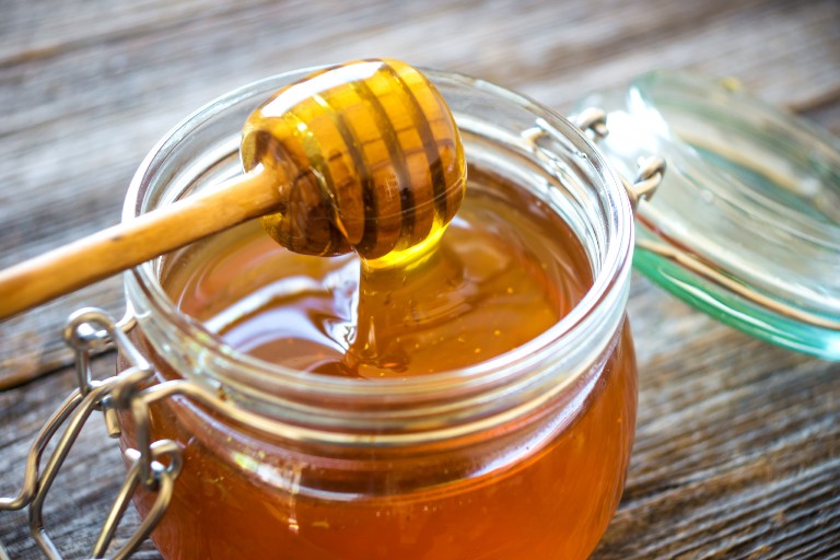 Витаминная бомба для организма: 2 продукта пчеловодства, которые полезны больше, чем мед