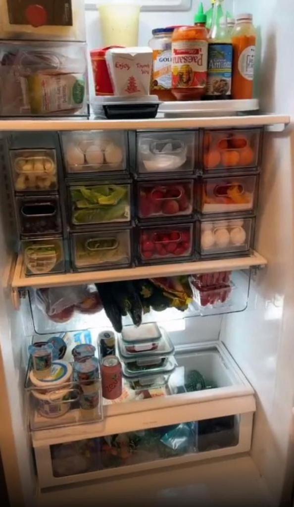 Без диет и подсчета калорий: англичанка похудела на 54 кг, наведя порядок в холодильнике