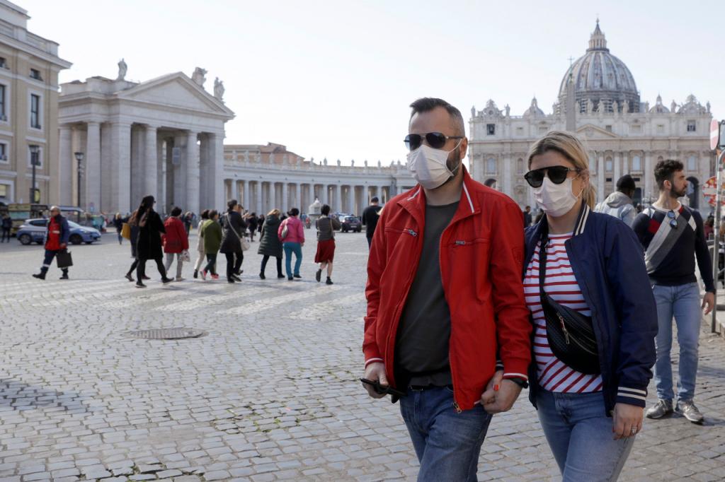 Италия планирует возобновить прием российских туристов летом 2021 года