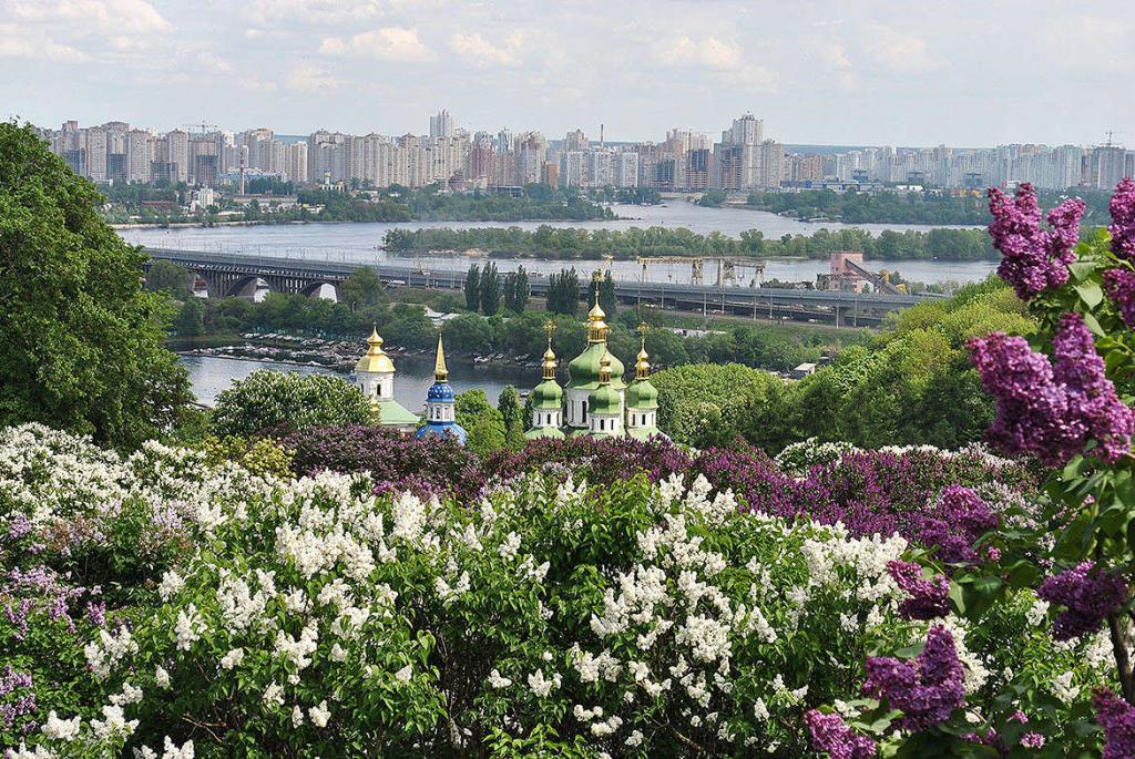 Россияне поедут на майские на дачу и в другие города: лучшие направления страны дешевле 10 тысяч рублей