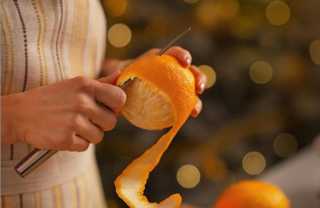 Можно ли есть апельсины с кожурой? Диетолог отвечает: "Даже нужно"