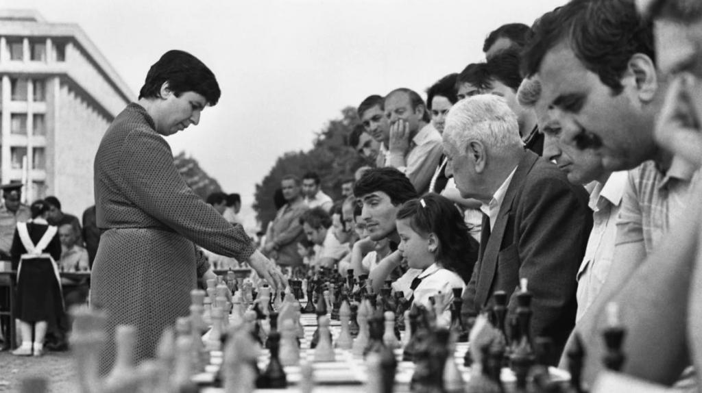 Женщина, которая играет: что мы знаем о первой в мире женщине-гроссмейстере Ноне Гаприндашвили