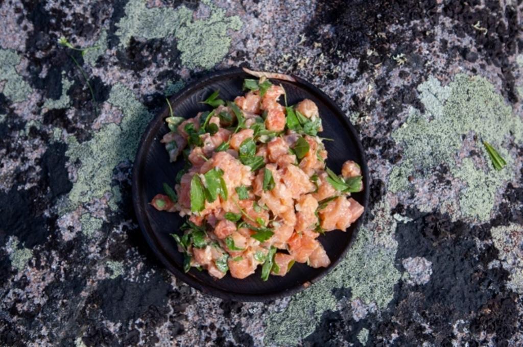 Каков вкус настоящего Севера: икра морских ежей, ягель и другие необычные деликатесы, которые можно попробовать только в русских ресторанах арктической кухни