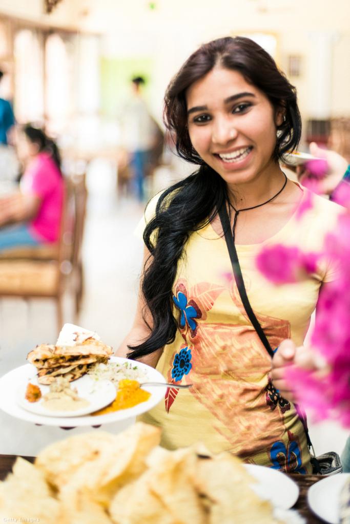 Секрет стройности индийских девушек: индуистская диета, еда руками и другие способы сжечь жир