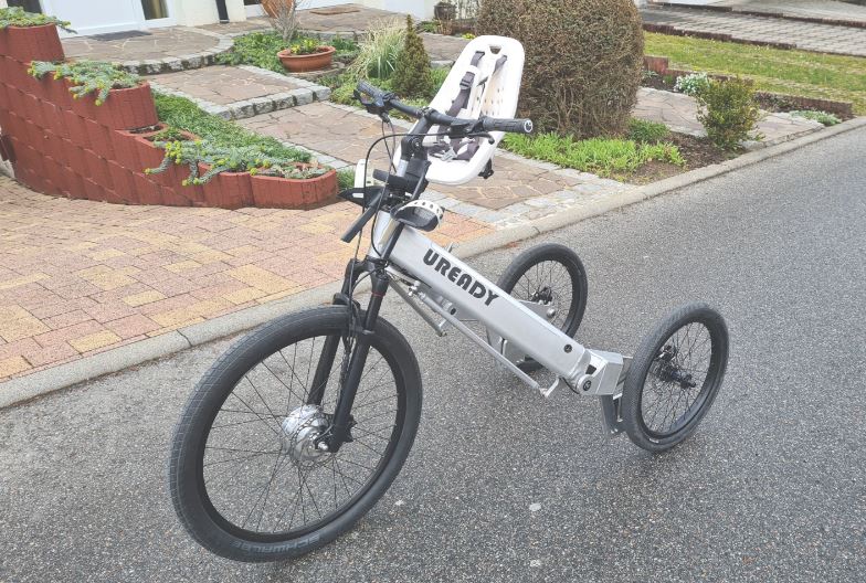 Для современных Форестов Гампов: трехколесный электроцикл способен на одной зарядке проехать 35 км