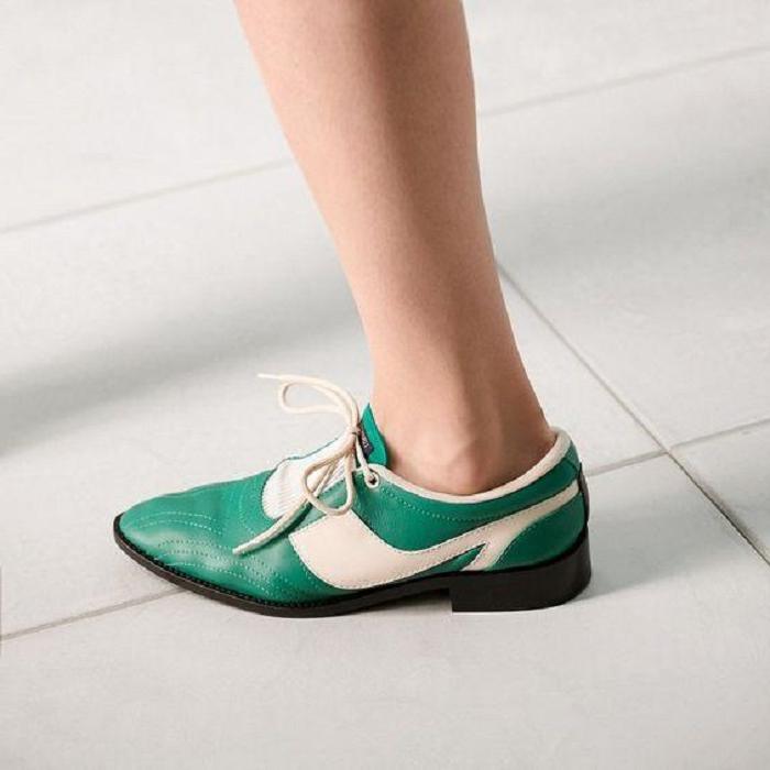 Мировые бренды определили самую модную обувь весенне-летнего сезона: фото трендовых моделей