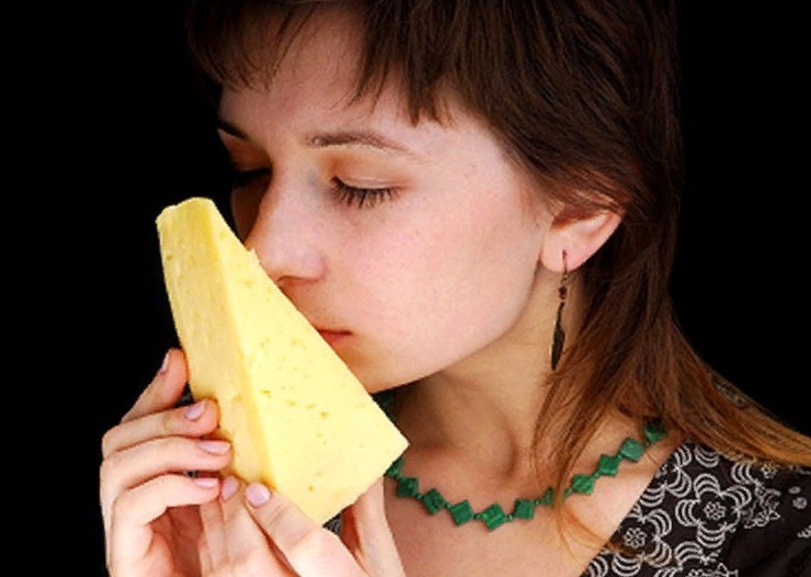 Все о сыре: самые легкие и низкокалорийные сорта, как узнать, не испорчен ли продукт