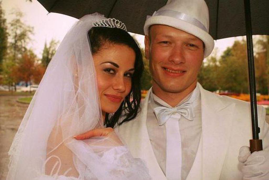 "До сих пор ему в личной жизни не везло": Никита Панфилов рассказал о причинах распада двух браков