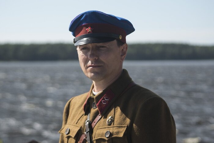 На канале "Россия-1" 10 мая состоится премьера сериала "Обитель", в котором Сергей Безруков сыграл самую жестокую роль