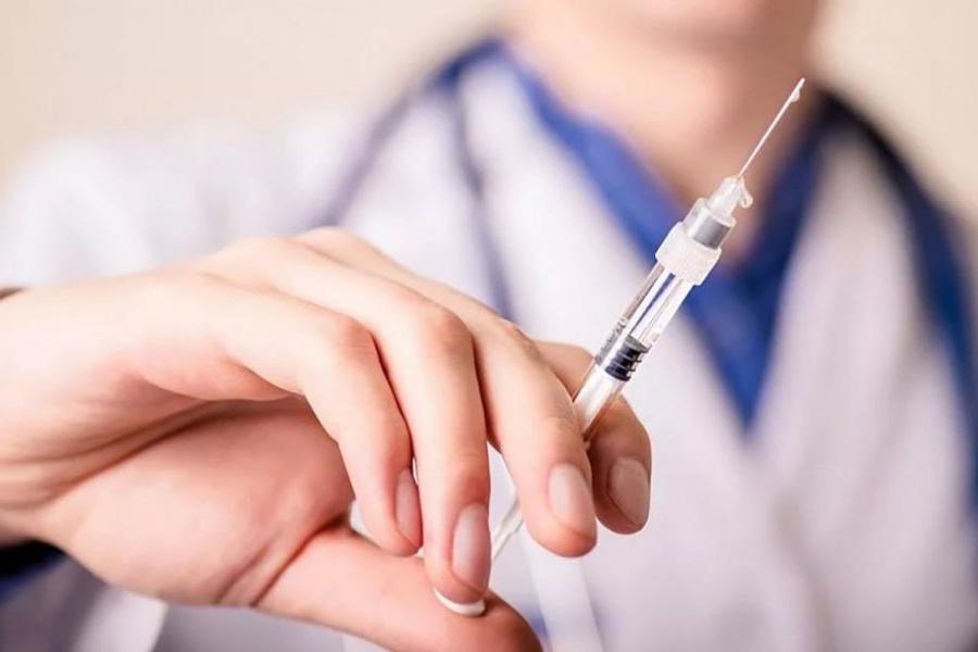 Медики объяснили, какой уровень антител указывает на то, что уже пора идти делать прививку от коронавируса