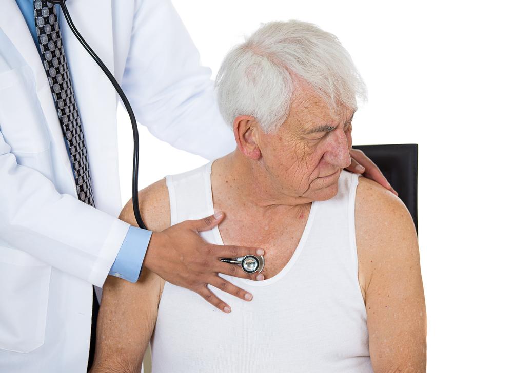 Проблемы с сердцем: кардиолог предупредил о серьезных последствиях одышки