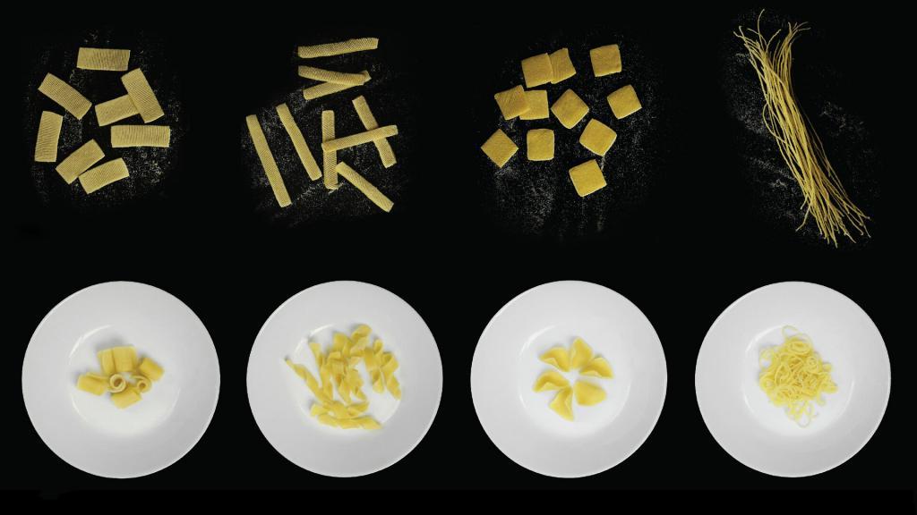 Китайские и американские ученые создали уникальные плоские макароны, способные приобретать форму только в процессе их приготовления