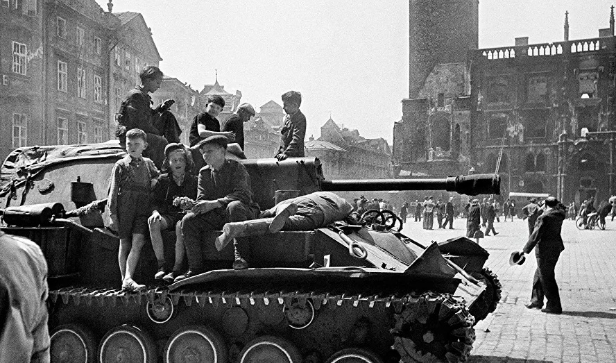 Последняя наступательная операция Красной армии: как освобождали Прагу от фашистских захватчиков