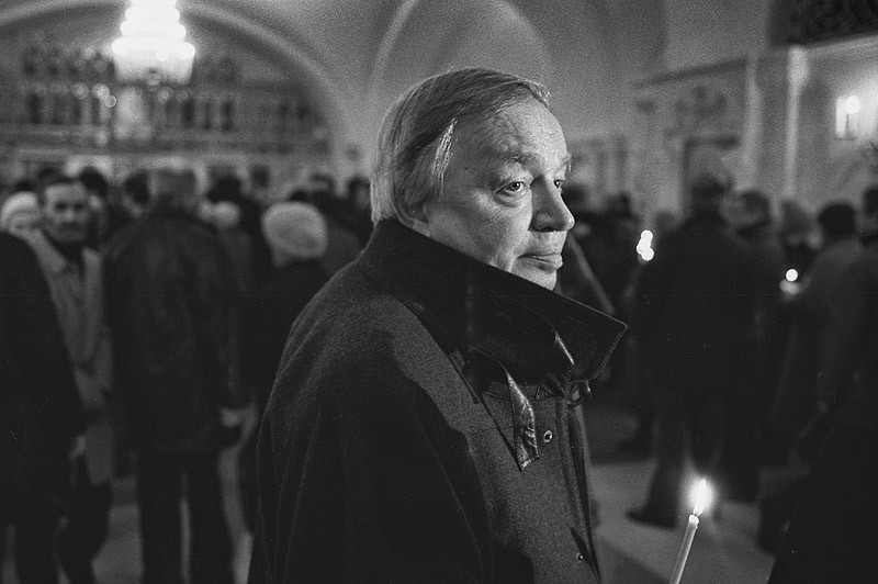 "И я не мог найти себя, не находил, как ни старался": 88 лет русскому поэту Андрею Вознесенскому