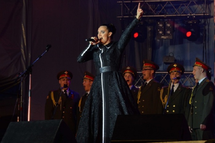 "Музыканты получат зарплату": Ваенга отказалась от гонорара за концерт в честь Дня Победы