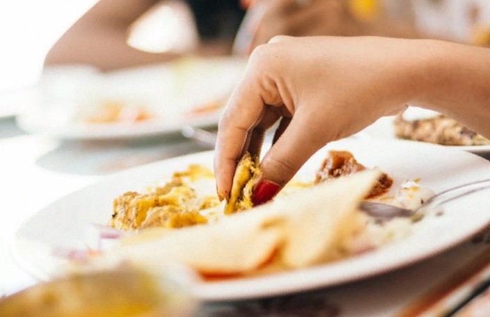В Италии не принято заказывать капучино после еды: тонкости обеденного этикета в разных странах