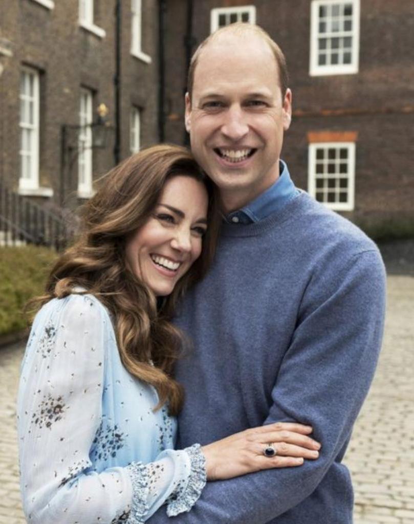 Стали ближе друг к другу. Психолог разбирает фотографии принца Уильяма и Кейт Миддлтон и раскрывает язык тела