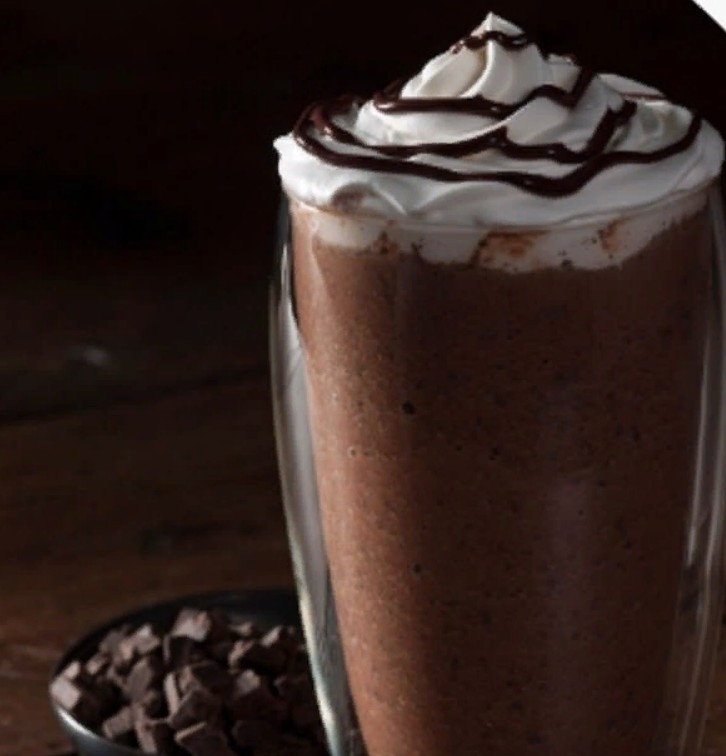 Компания Starbucks поделилась секретом приготовления фирменного шоколадного фраппе, а также рецептами фраппучино
