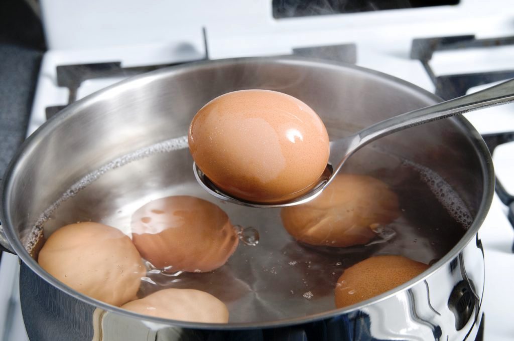 Как приготовить яйца, чтобы сохранить все витамины: 2 способа и 2 техники
