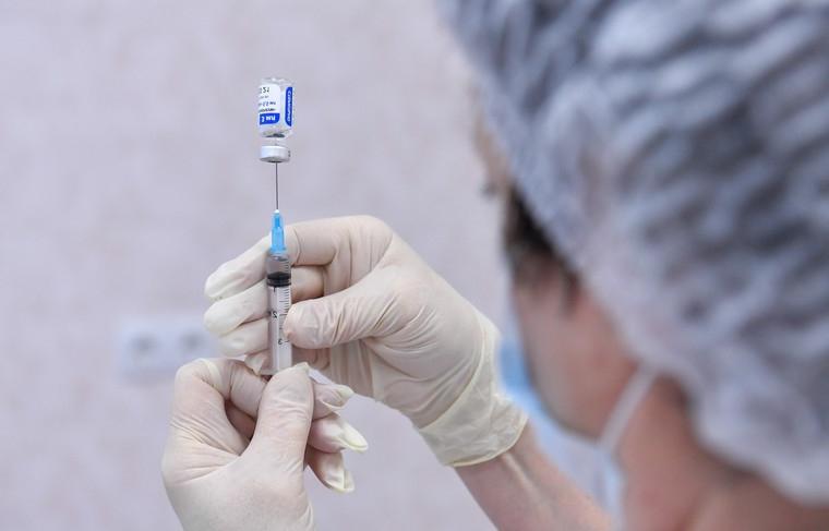 Греция будет принимать туристов, которые сделали прививку российской вакциной «Спутник V», а также китайским препаратом