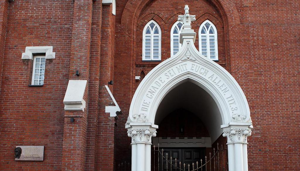 Откуда в столице Северной Осетии появилась готическая лютеранская церковь
