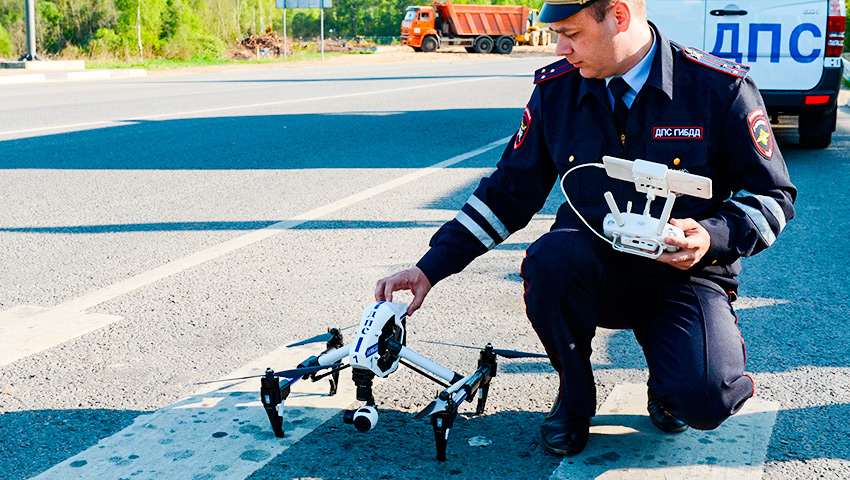 ГИБДД: автоинспекторы борются с нарушителями, используя дроны