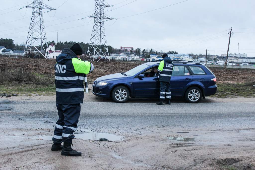 ГИБДД: автоинспекторы борются с нарушителями, используя дроны