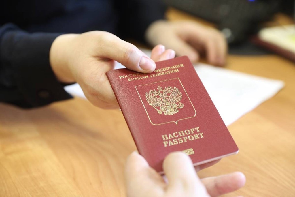 В какие европейские страны россияне могут оформить визы уже сейчас