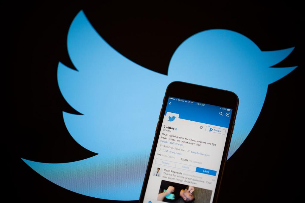 Twitter начал тестировать платную подписку Twitter Blue стоимостью 3 доллара в месяц