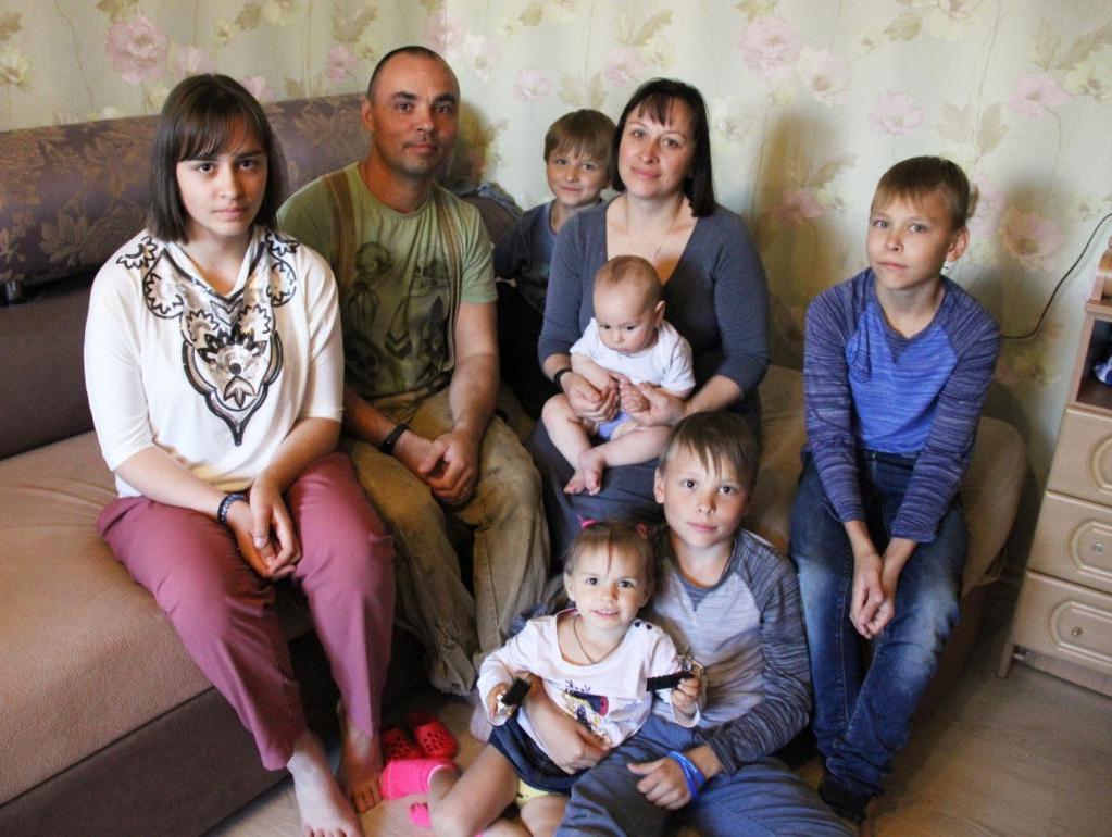 Семьям с тремя и более детьми: в России предложили ввести отцовский капитал размером 639,4 тысячи рублей