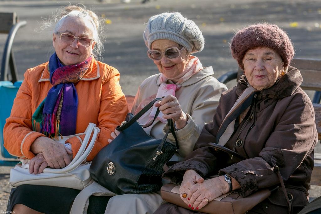 Каждый пятый работает: ВЦИОМ выяснил, чем занимаются россияне на пенсии