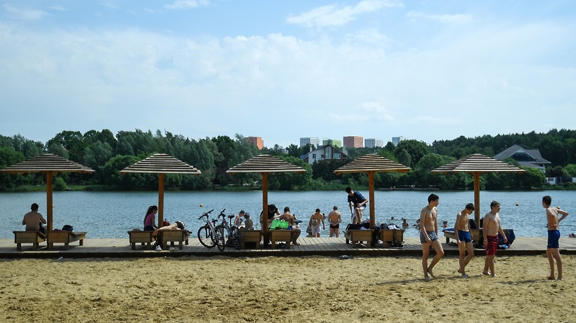 Где отдохнуть и покупаться в Москве в этом году: лучшие столичные пляжи, готовые к купальному сезону