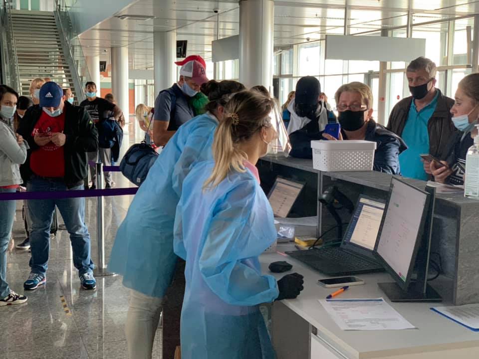 Российские туристы уже могут посещать Черногорию без предъявления результатов ПЦР-тестов на наличие коронавируса и без визы
