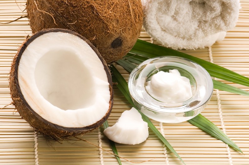 Почему кокосовое масло не подходит тем, у кого пищевая непереносимость чеснока, и какие побочные эффекты у популярного продукта