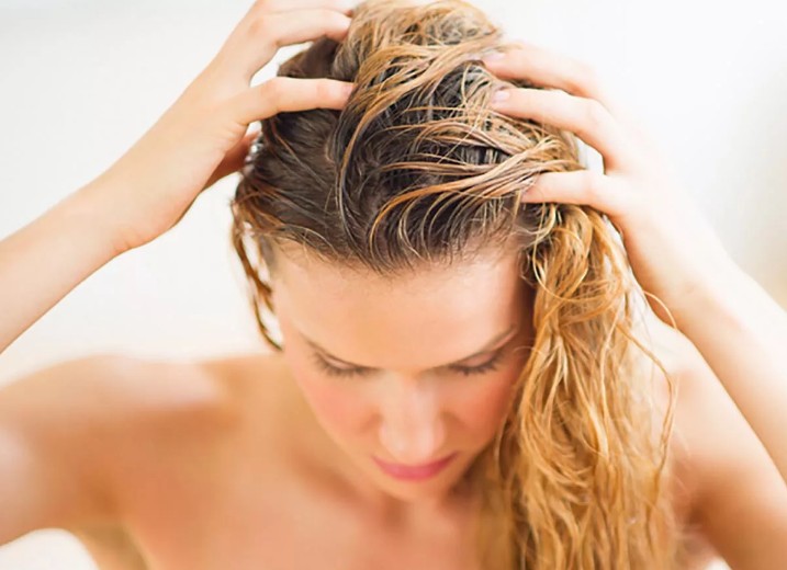Вместо краски стоит использовать хну: мифы об уходе за волосами