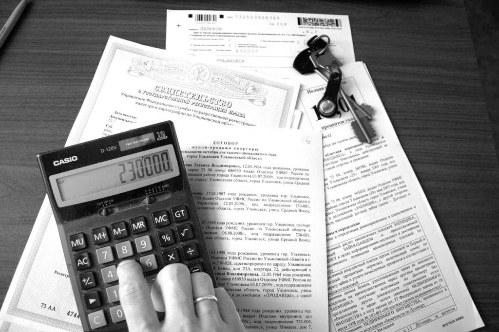 Лишь 17 % ипотечных заемщиков в России осведомлены о возможности получения двух налоговых вычетов при покупке квартиры в кредит: как вернуть до 650 тысяч