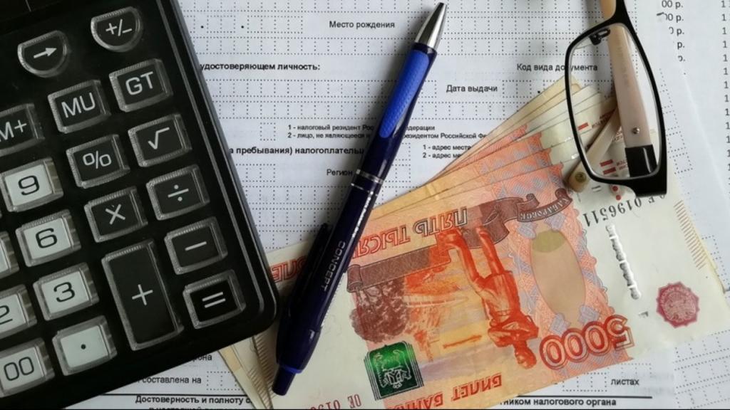 Банк выяснил, на что люди в России в первую очередь тратят налоговый вычет