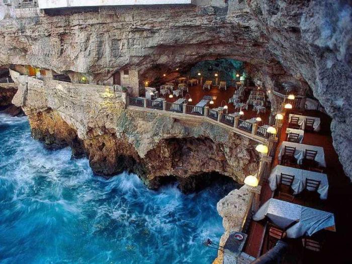 ресторан в пещере 