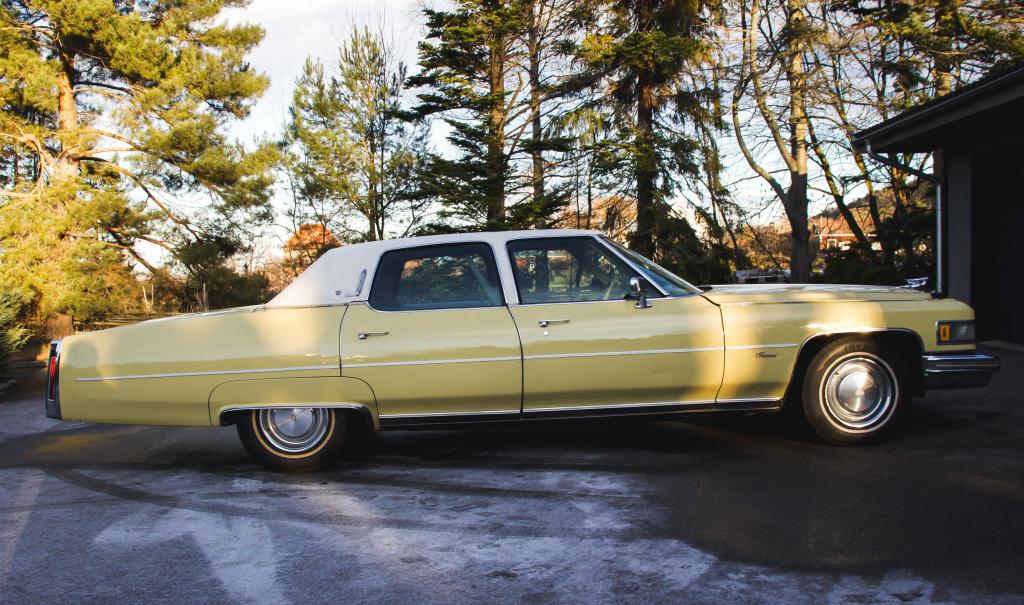 Шестиметровый Cadillac Fleetwood Brougham, принадлежавший Элвису Пресли, продан на аукционе в Швеции