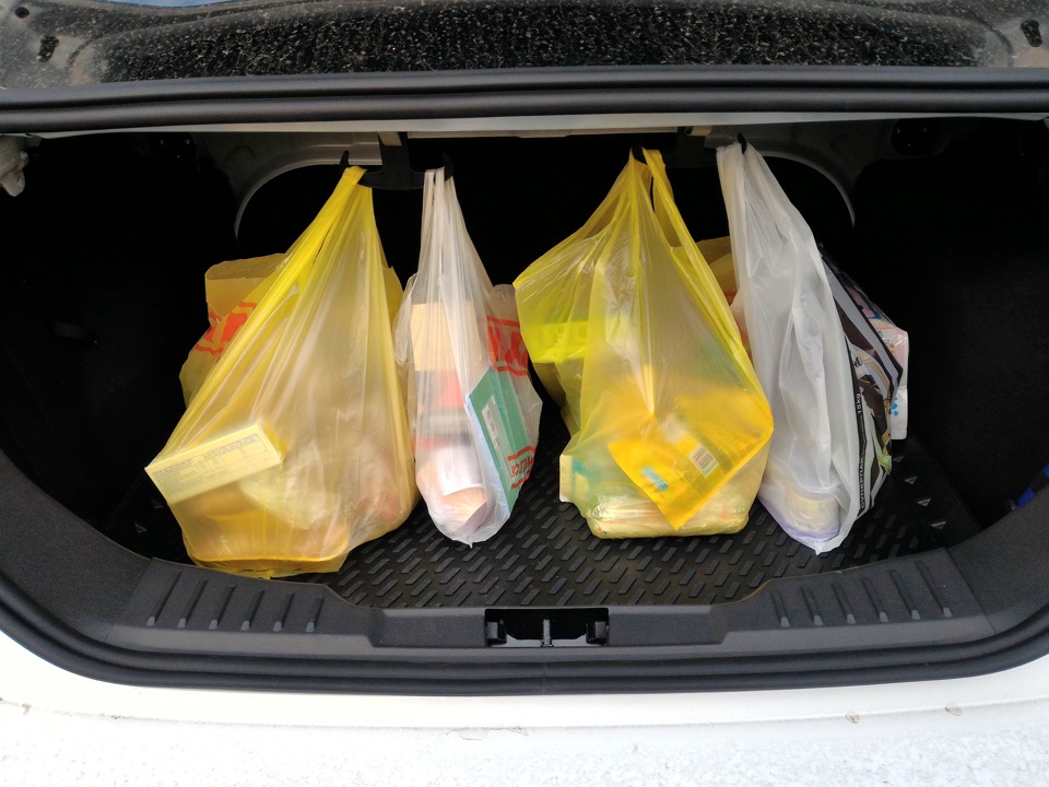 Вынуть все и разделить на три пакета: как автолюбителю навести порядок в багажнике