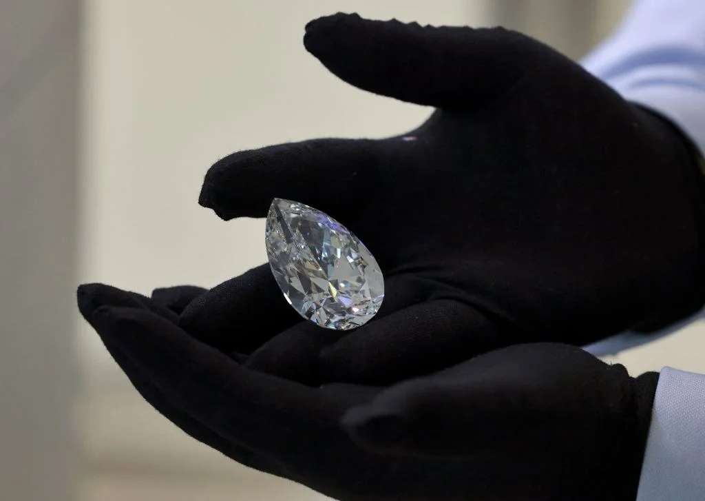 Самый большой белый бриллиант, когда-либо выставляемый на аукцион, может стоить от 20 до 30 миллионов долларов