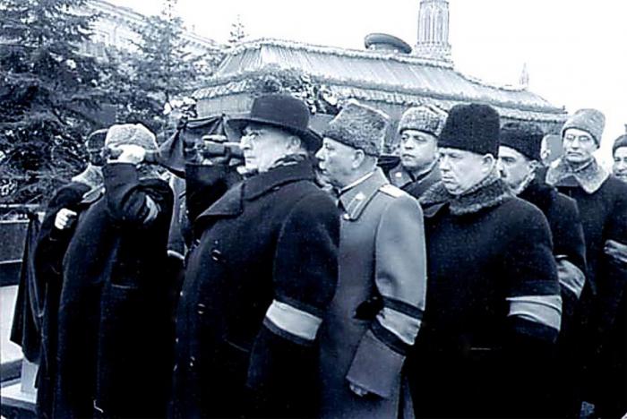 На похоронах Сталина