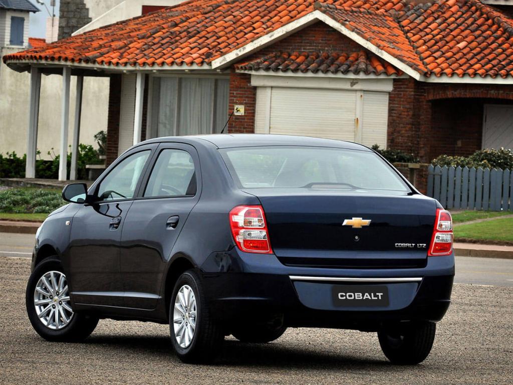 В дилерских центрах появились Chevrolet Cobalt: автомобили снова вернулись в РФ