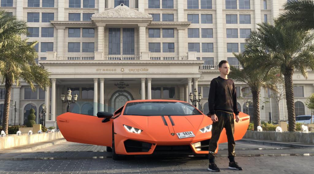 Артем Маслов, молодой миллионер Lamborghini