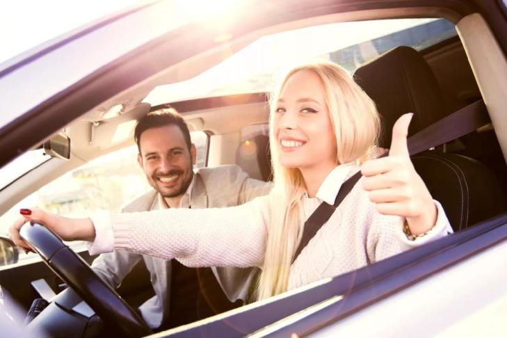 Мужчины чувствуют, что «дорога принадлежит им»: почему женщины - лучшие водители