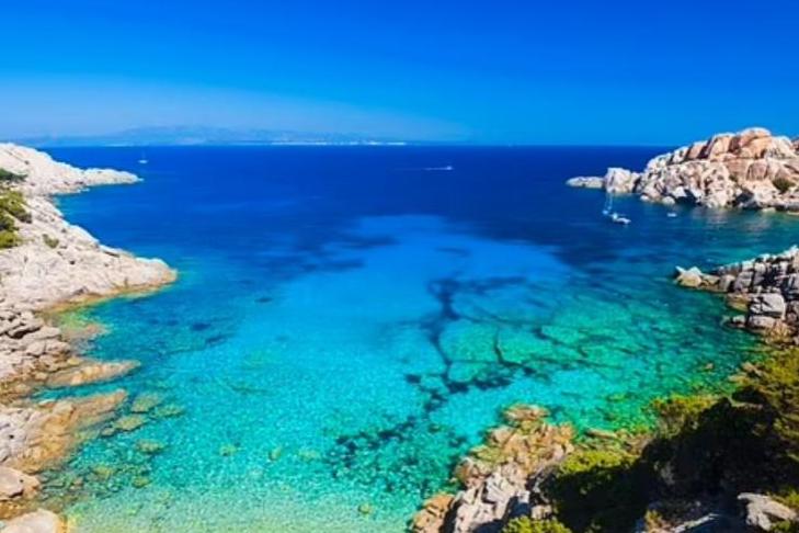 Остров, на котором есть все: культура, история и золотые пляжи Сардинии