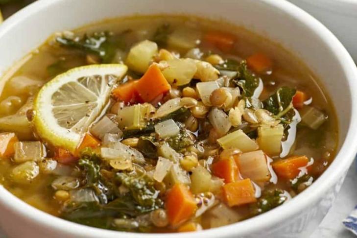 Чечевица достаточно питательна: как приготовить из нее вкусный суп