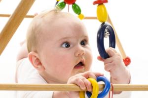 Ключ к пониманию причин капризности вашего ребенка: скачки роста малыша